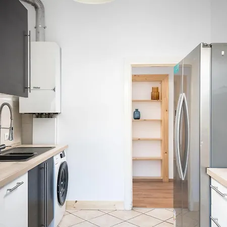Ruhig Hell Wohnen Im Gruenen In Koepenick Fuesslaeufig Zum Wasser 25min Bis Flughafen Apartament