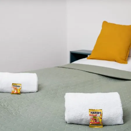 Apartment Ruhig Hell Wohnen Im Gruenen In Koepenick Fuesslaeufig Zum Wasser 25min Bis Flughafen *