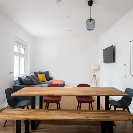 Ruhig Hell Wohnen Im Grünen In Köpenick Füßläufig Zum Wasser 25min Bis Flughafen Berlín